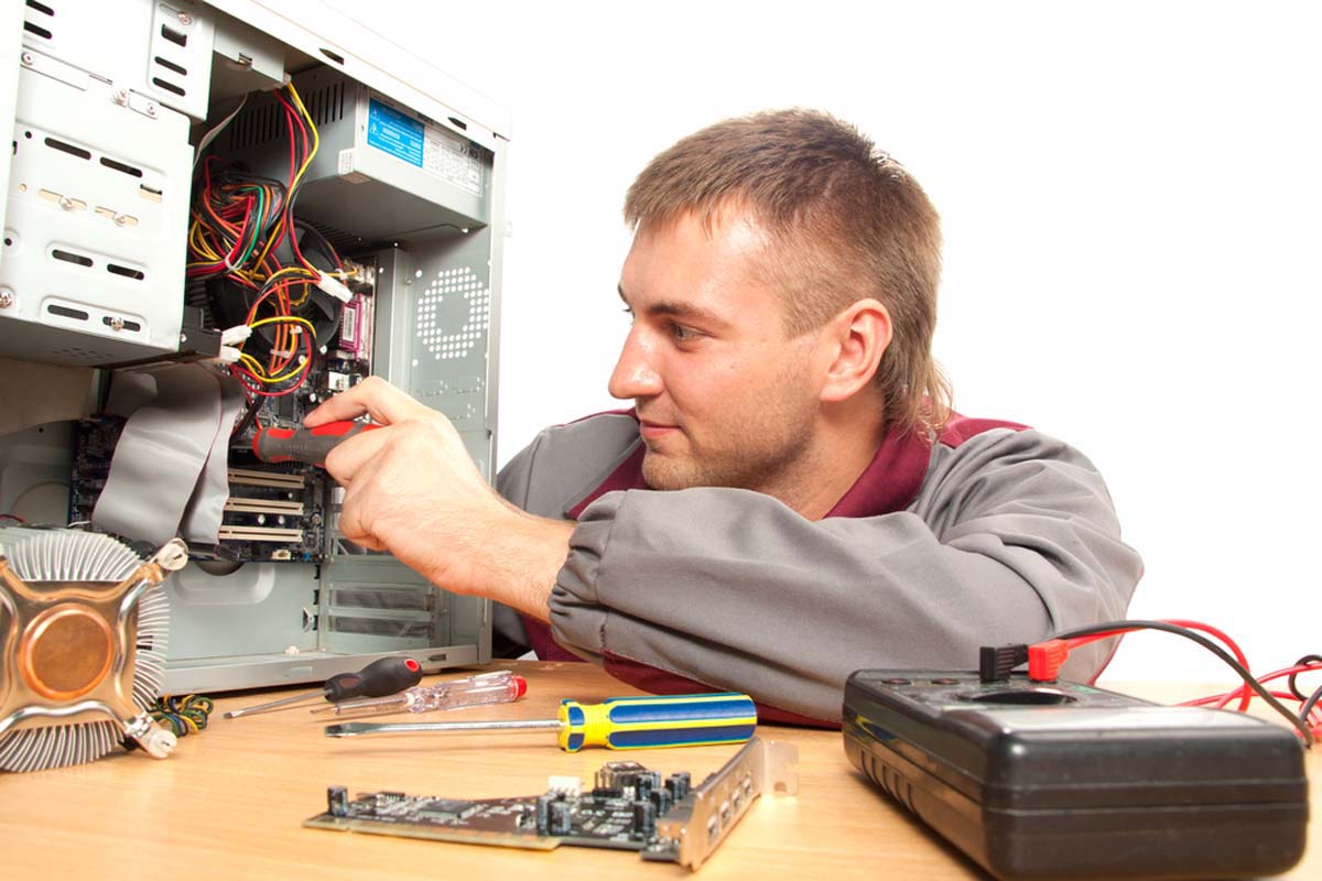 Мастер по ремонту компьютеров в Пышме